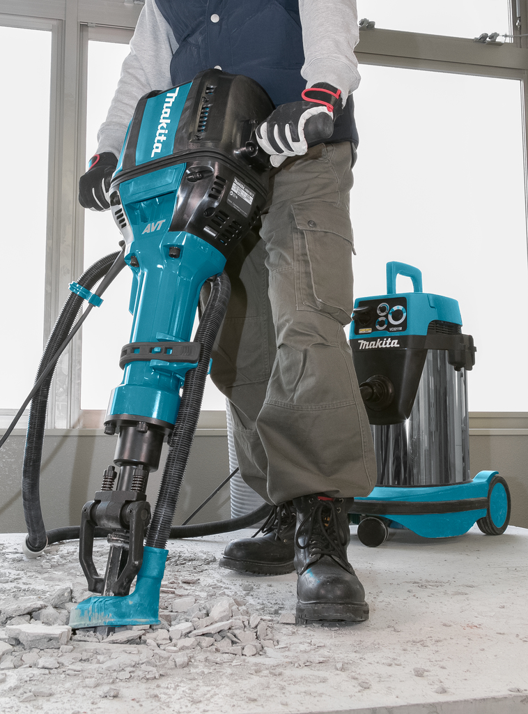 Электрический отбойный молоток шестигранный 72,8 Дж, Makita HM1812