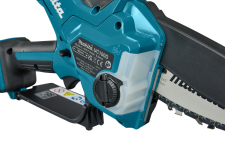 Цепная аккумуляторная пила Makita 12В CXT UC100DZ