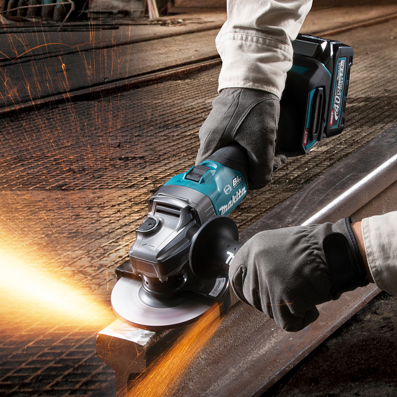 Угловая шлифовальная машина 125 мм, 40В XGT Makita GA005GZ