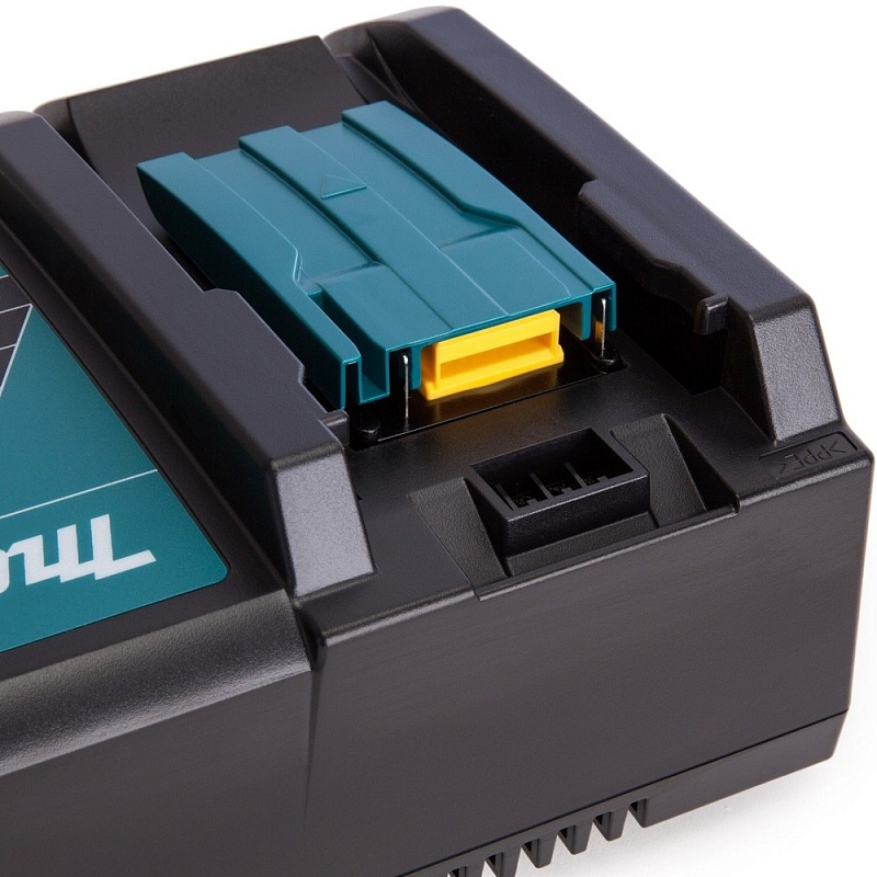 Зарядное устройство 18В, Makita Li-ion LXT DC18RC 1 порт, пакет 630C82-2