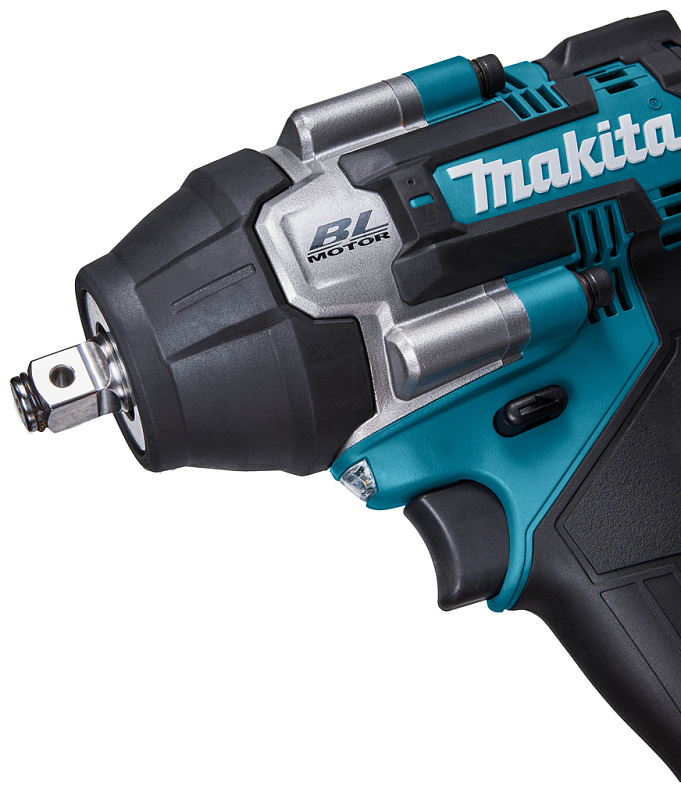 Ударный аккумуляторный гайковерт Makita 40В XGT TW007GZ