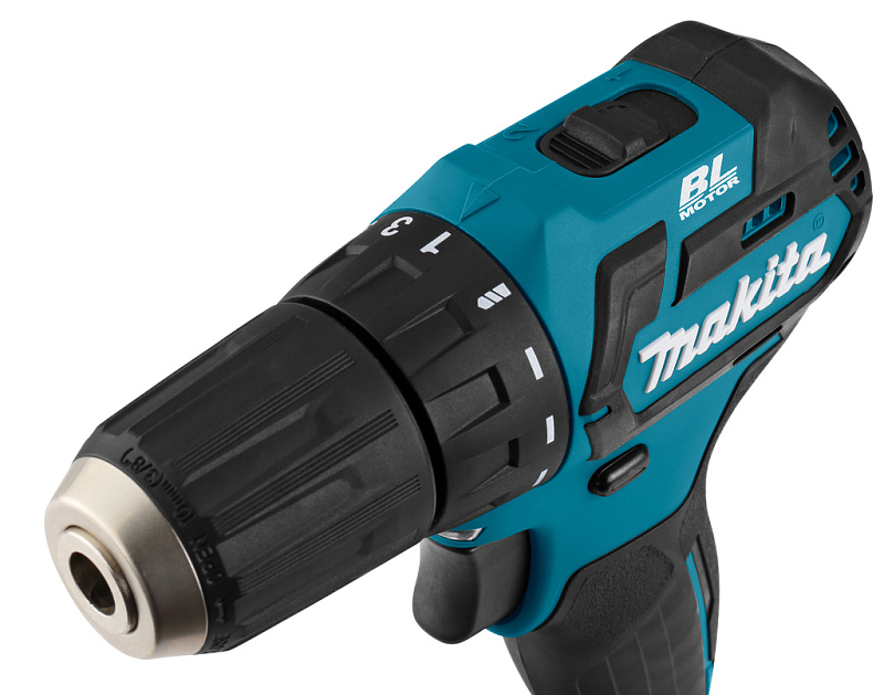Дрель-шуруповерт 35 Нм, 12В CXT Makita DF332DZ