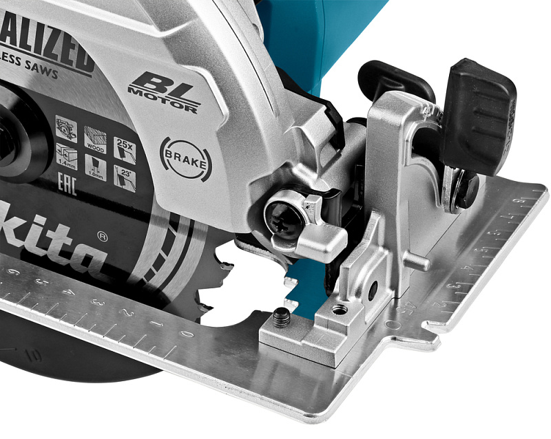 Дисковая аккумуляторная пила 165 мм, 18В LXT Makita DHS661ZU