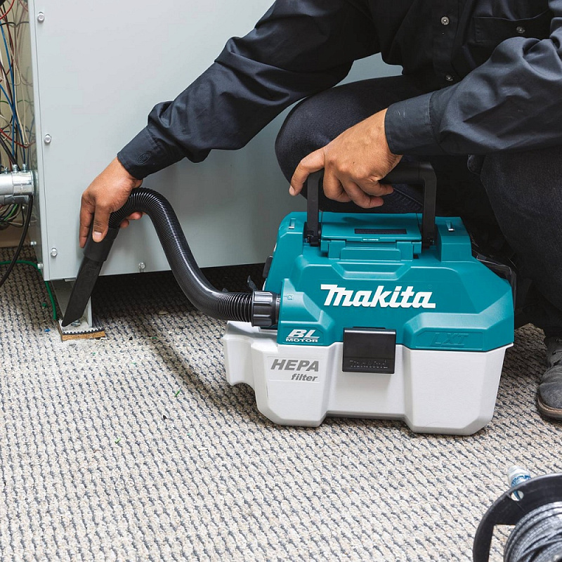 Аккумуляторный пылесос Makita 18В LXT DVC750LZ