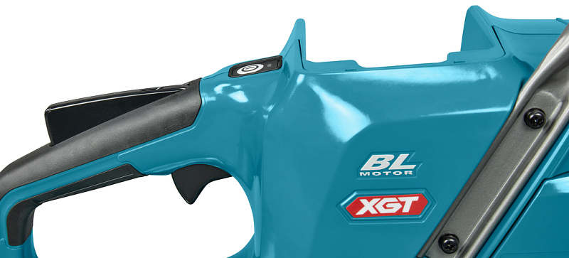 Цепная аккумуляторная пила Makita 40В XGT UC015GZ01