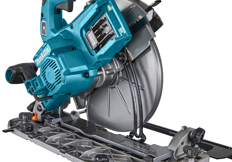 Дисковая аккумуляторная пила 235 мм, 40В XGT Makita HS009GZ