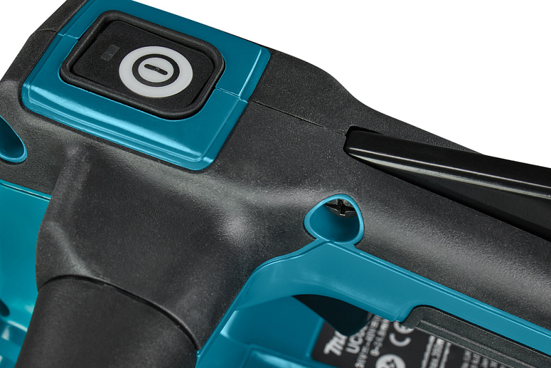 Цепная аккумуляторная пила Makita 40В XGT UC004GZ