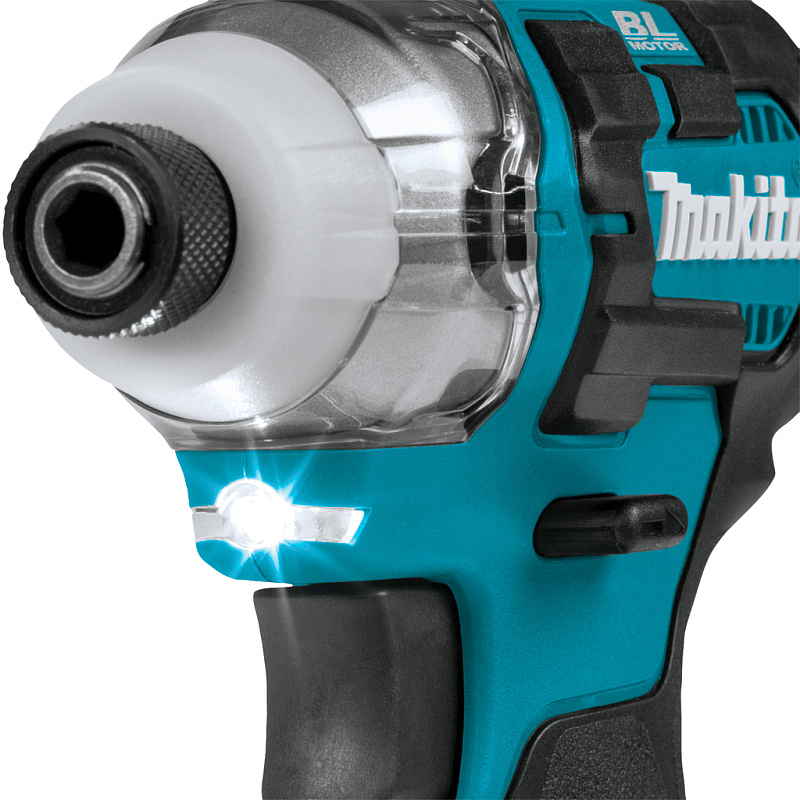 Аккумуляторный шуруповерт 135 Нм, 12В CXT Makita TD111DWAE