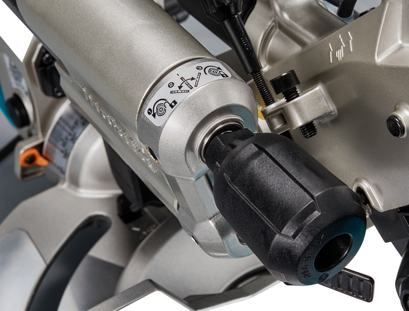 Торцовочная электрическая пила Makita LS1019L