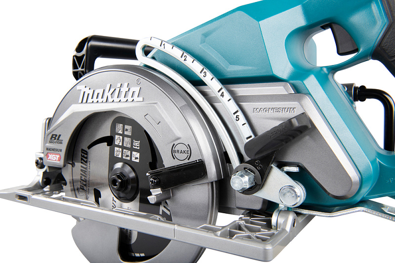 Дисковая аккумуляторная пила 185 мм, 40В XGT Makita RS001GZ
