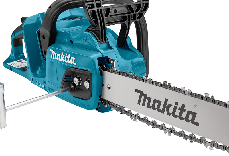 Цепная аккумуляторная пила Makita 18В LXT DUC355Z