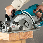 Дисковая аккумуляторная пила 185 мм, 40В XGT Makita RS001GZ