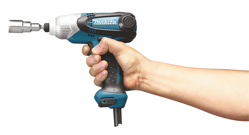 Электрический ударный шуруповерт Makita TD0101F