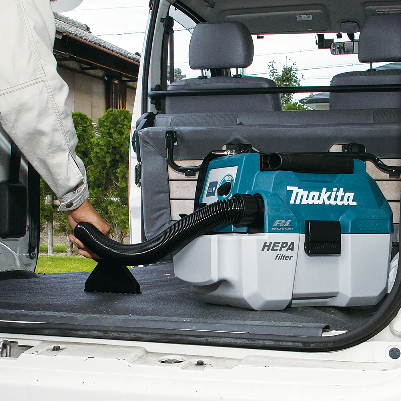 Аккумуляторный пылесос Makita 18В LXT DVC750LZ