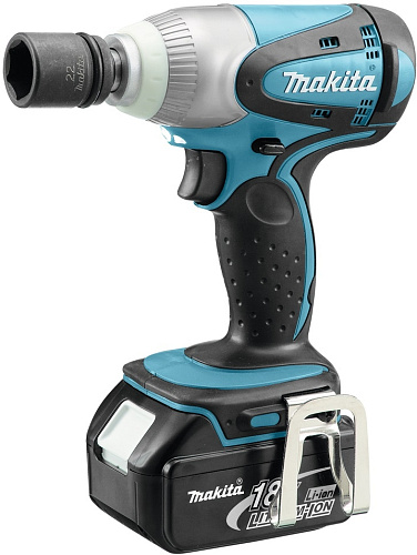 Ударный аккумуляторный гайковерт Makita 18В LXT DTW251RME