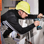 Аккумуляторный шуруповерт 135 Нм, 12В CXT Makita TD111DWAE