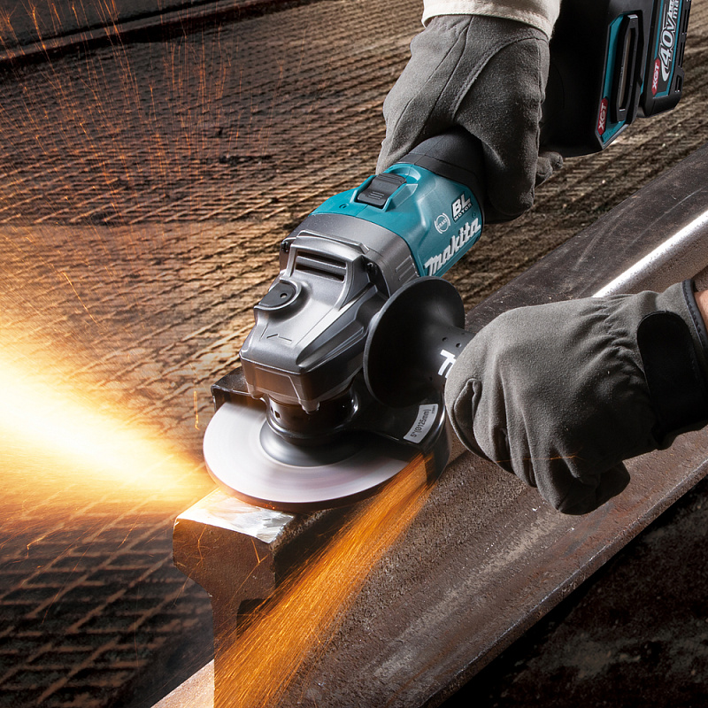Угловая шлифовальная машина 125 мм, 40В XGT Makita GA029GZ