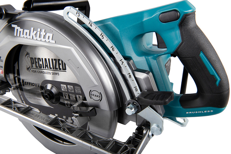 Дисковая аккумуляторная пила 260 мм, 40В XGT Makita RS002GZ